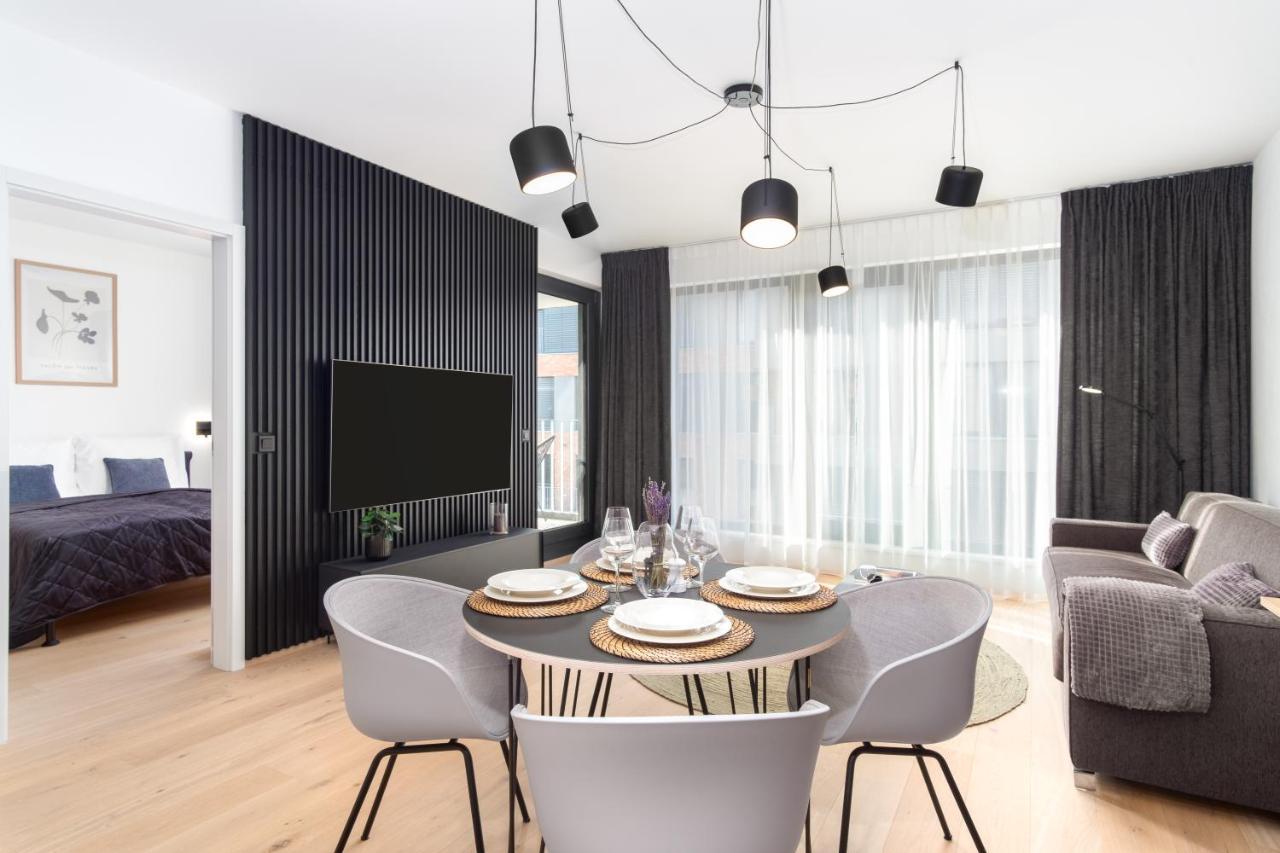 Prague Days - Premium Apartments - Balcony Bagian luar foto