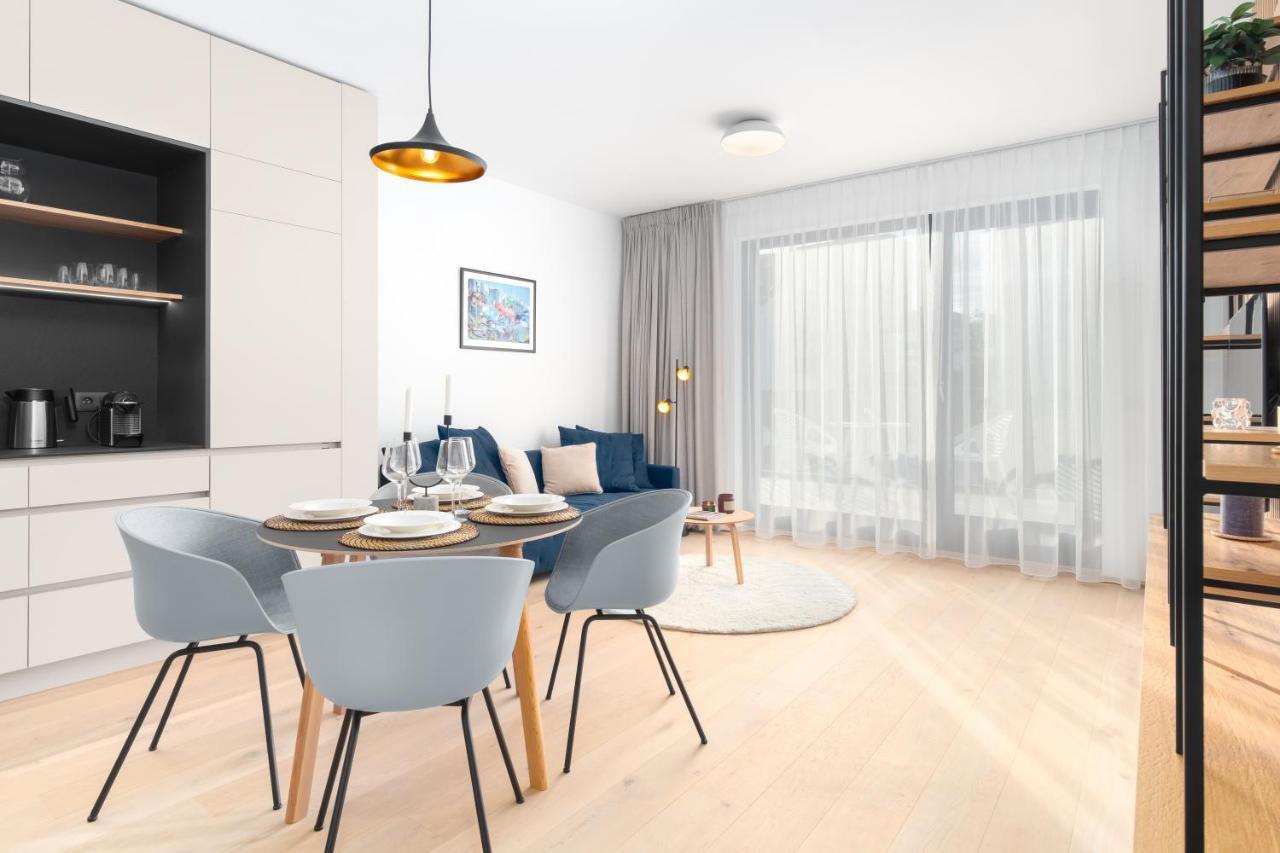 Prague Days - Premium Apartments - Balcony Bagian luar foto